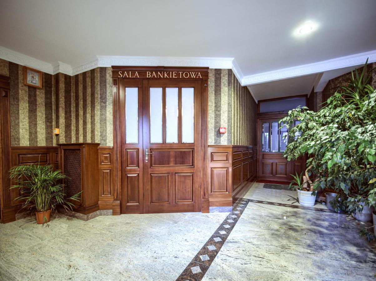 Aparthotel Hubertus Белосток Экстерьер фото