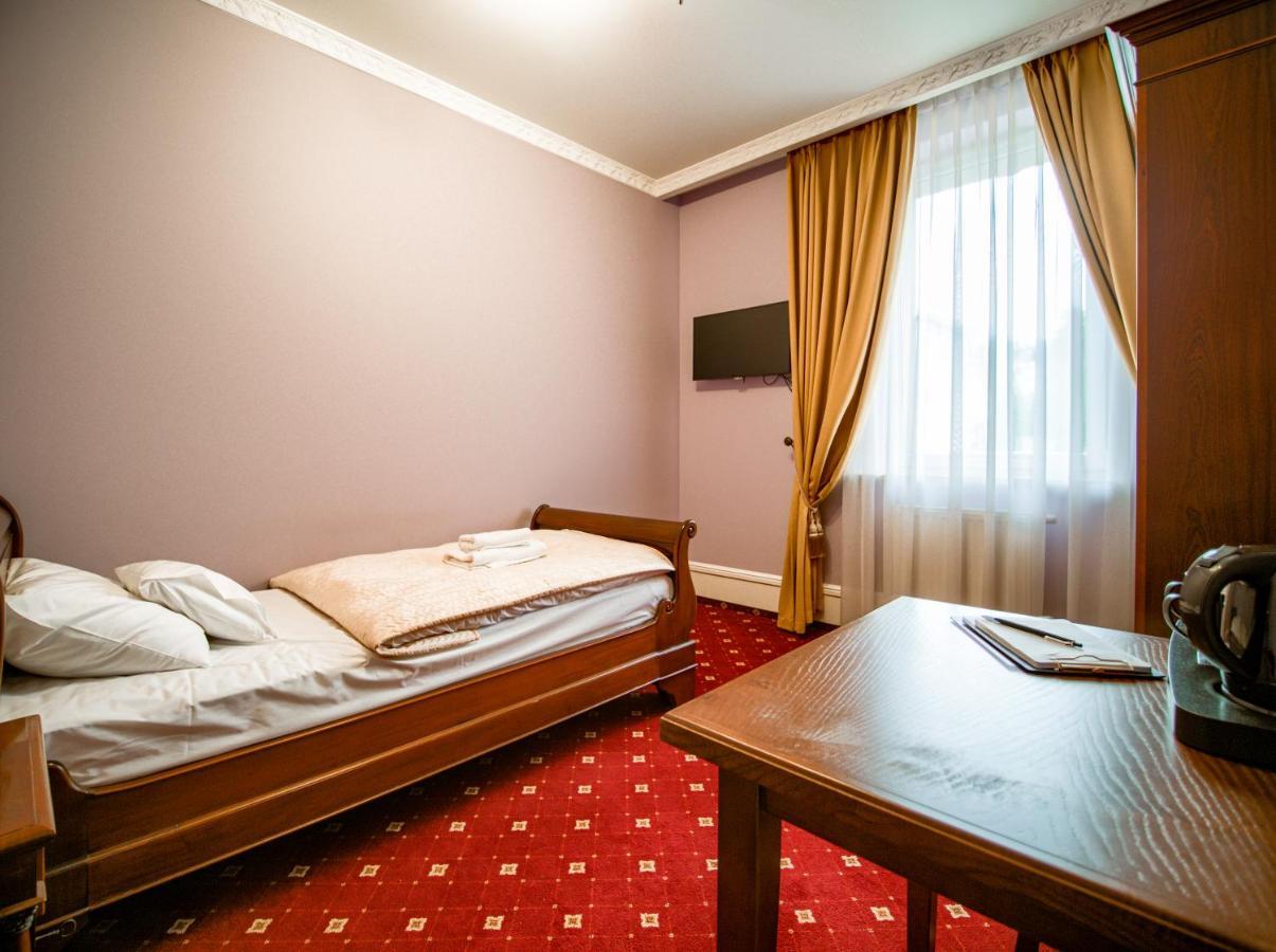 Aparthotel Hubertus Белосток Экстерьер фото
