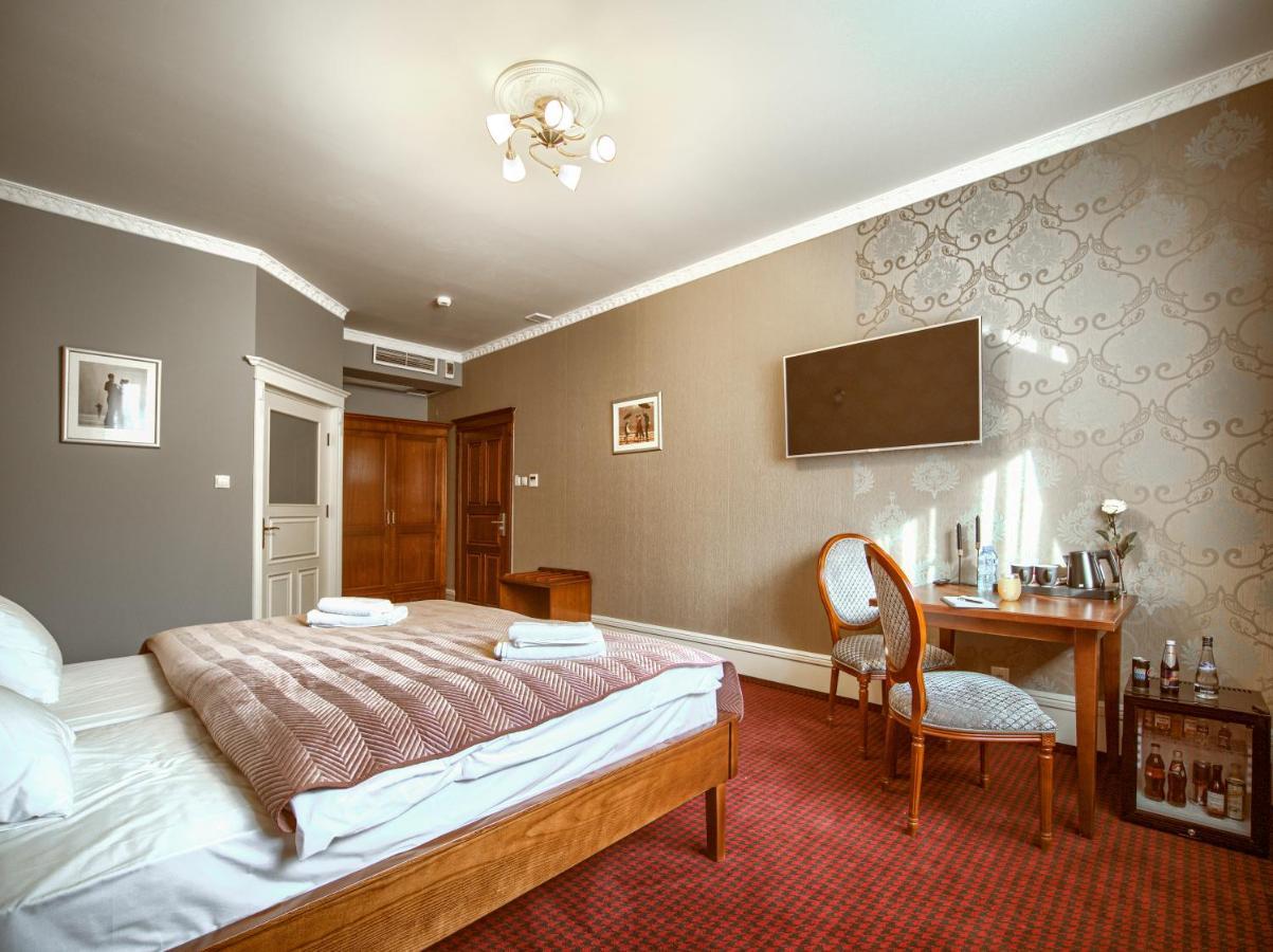 Aparthotel Hubertus Белосток Экстерьер фото