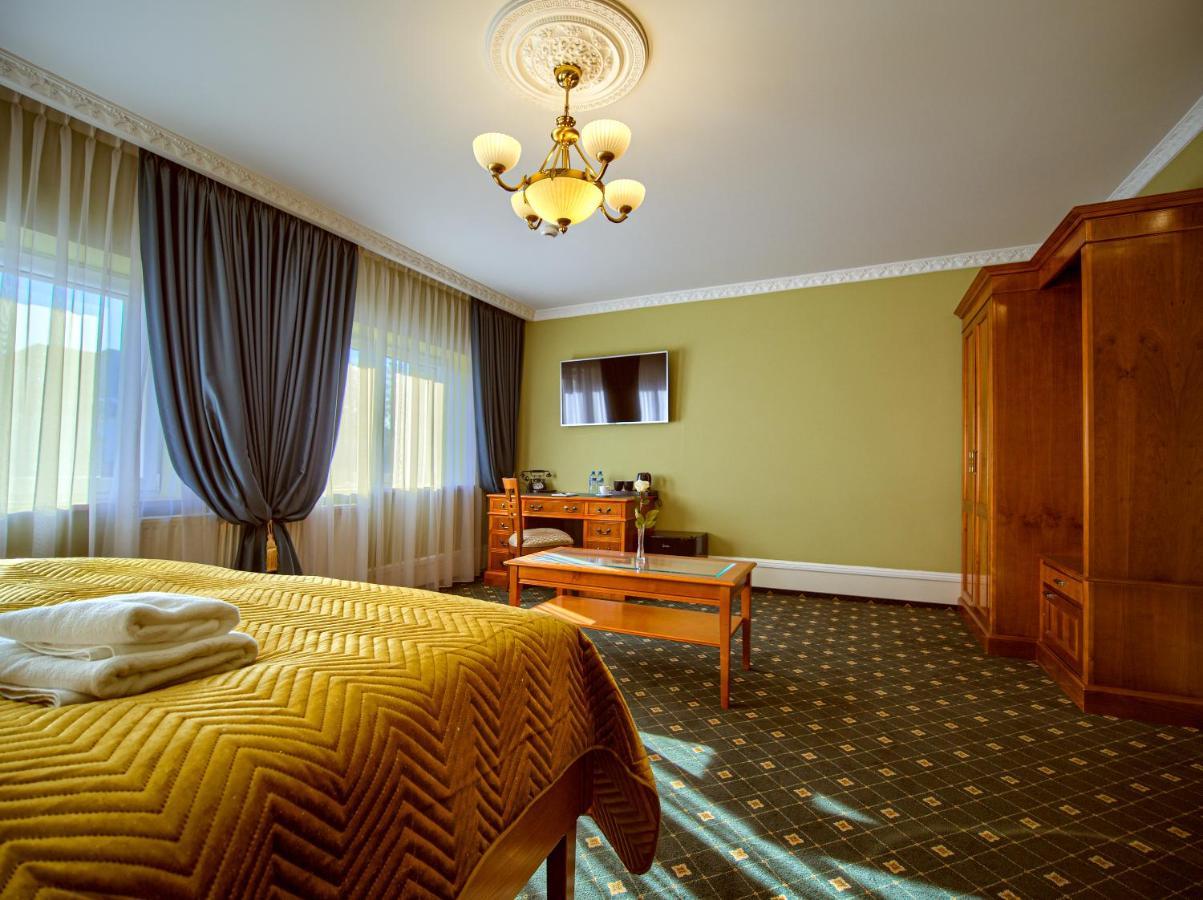 Aparthotel Hubertus Белосток Экстерьер фото