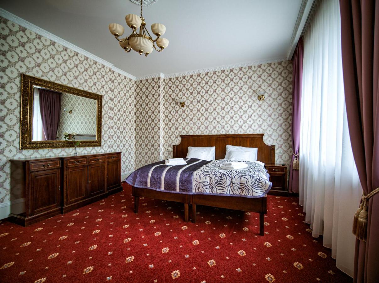 Aparthotel Hubertus Белосток Экстерьер фото